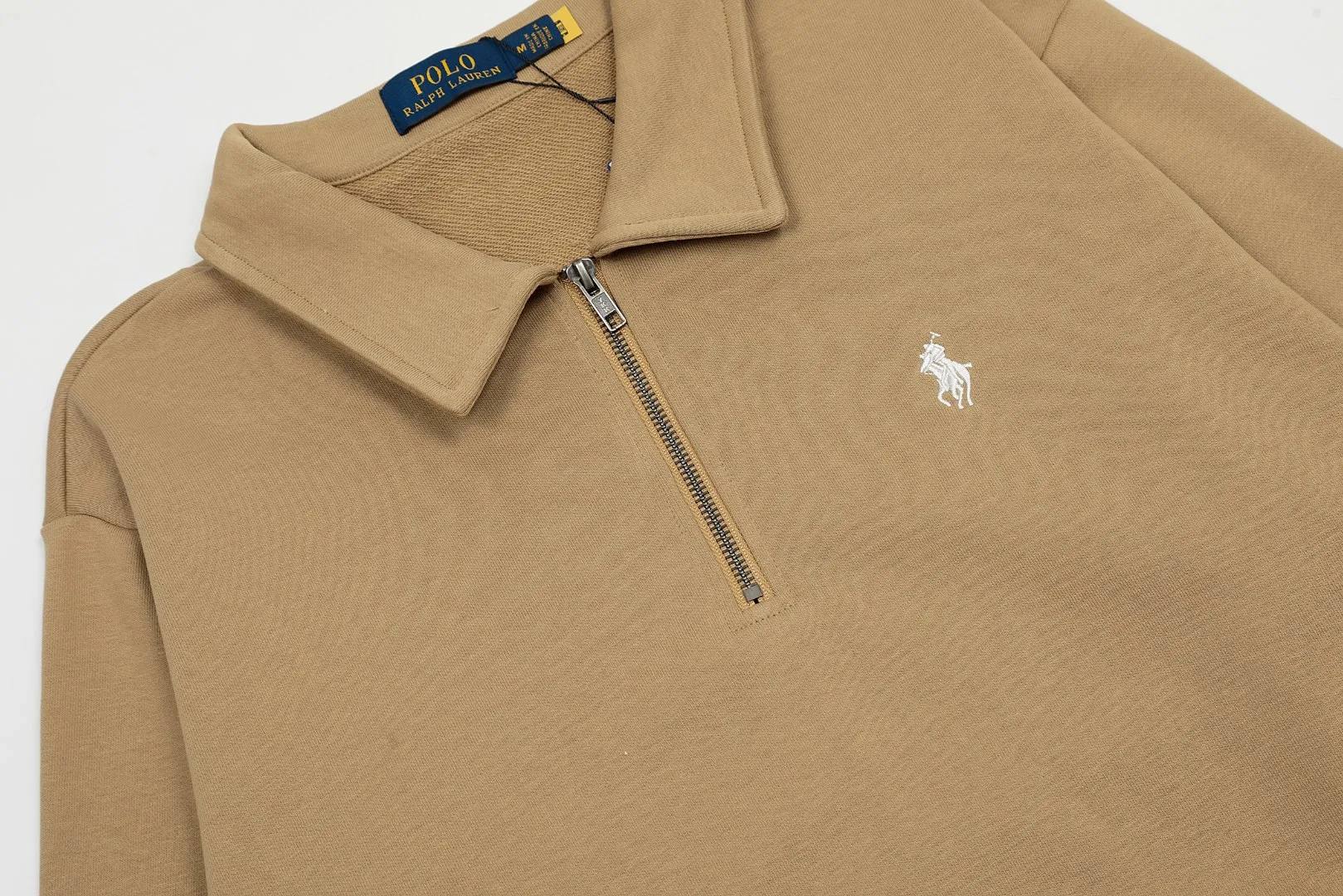 🅿️260 "Top quality" Style number: 8091# [Ralph Lauren classic pony embroidered half-zip lapel POLO sweatshirt] ✅Ralph Lauren Ralph Lauren autumn and winter basic versatile polo lapel sweatshirt for men and women ✅High weight pure cotton terry original consistent YKK zipper widened and thickened threads ✅Old money style lazy style full retro style simple popular style ✅Autumn and winter single wear Simple and easy to wear under the hood. A must-have for couples. Size: S-XL. Color: white, khaki, retro green.